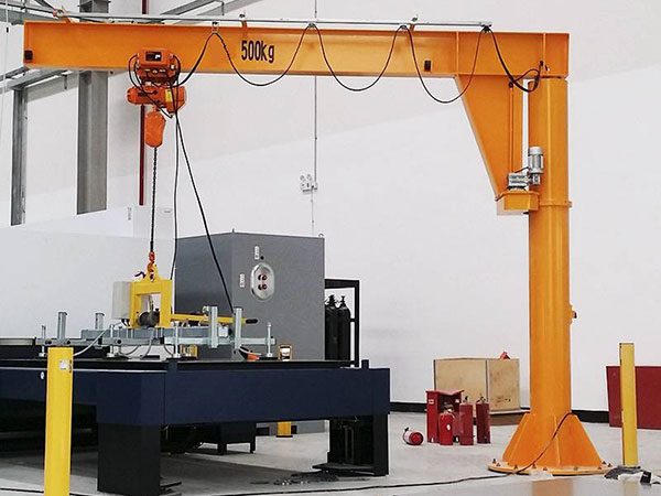 Консольный кран