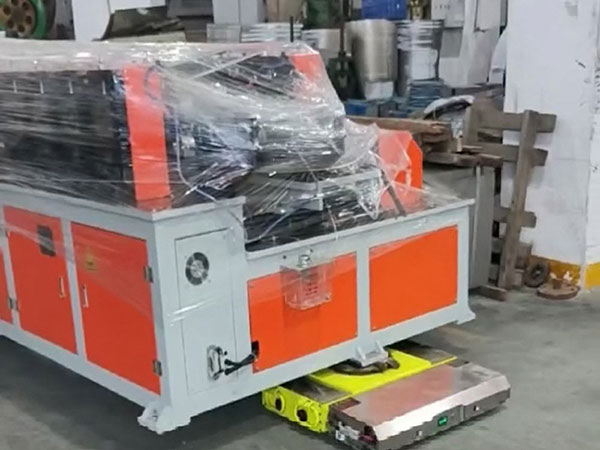 Кран консольный со складной стрелой