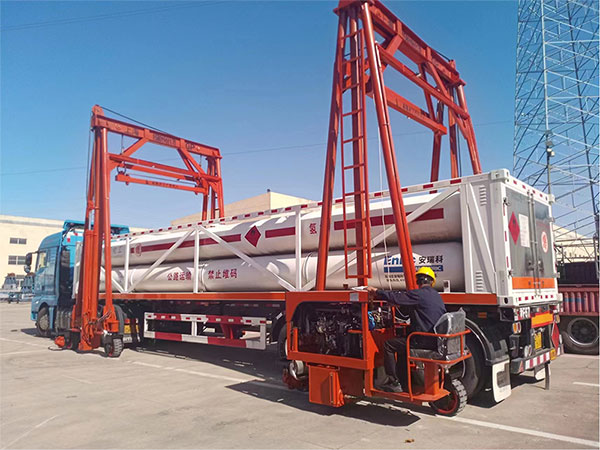 Контейнерный штабелер