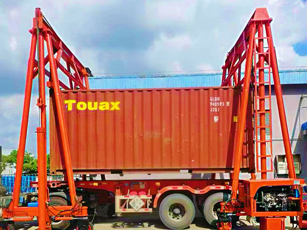 Контейнерный штабелер